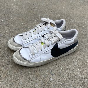 Nike blazer low